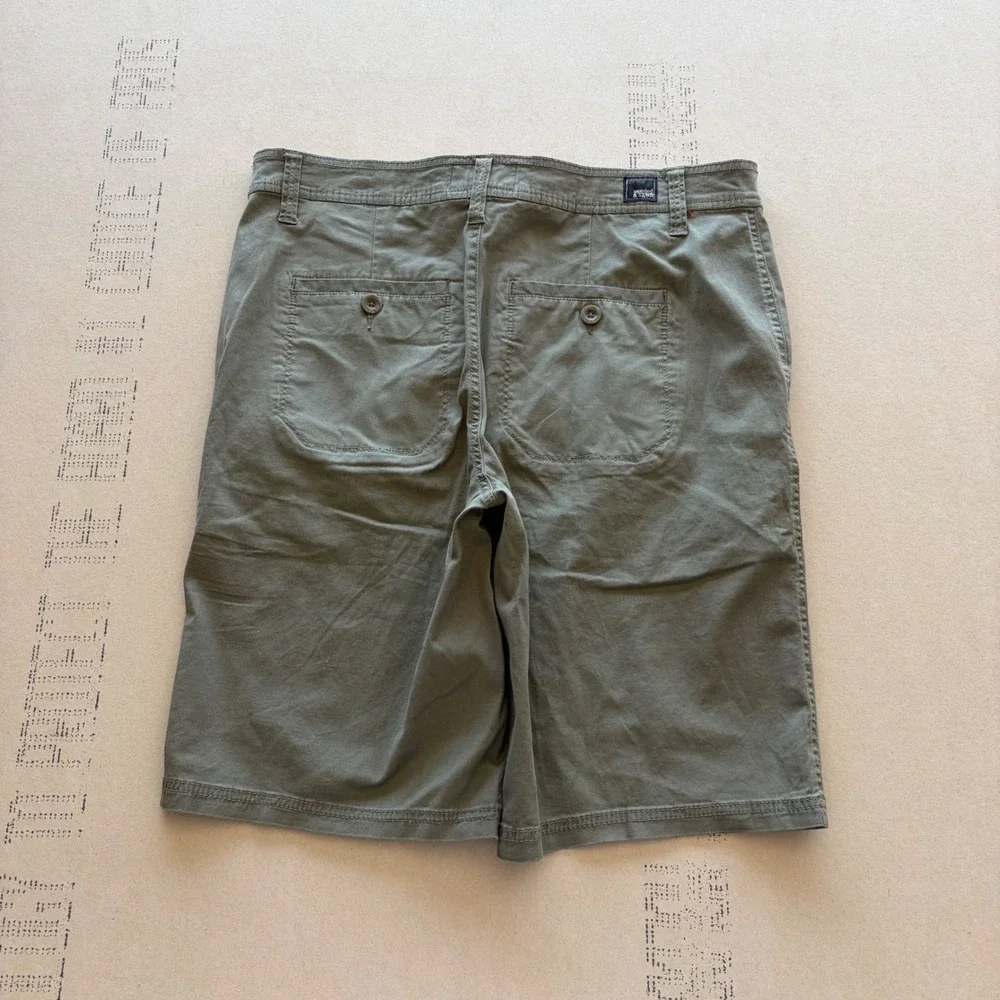 Vintage early 2000s Green cargo Shorts